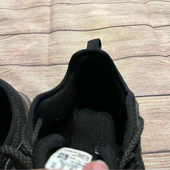 Black & White Athletic Puma Sneakers, Size 12 - Picture 11 of 11